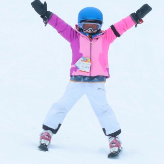 Skiing2025_0085EDylan