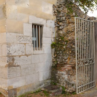 France-EvreuxCityWall_0315E