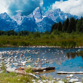 GrandTetonVerticalClouds