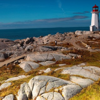 PeggysCoveLighthouse-1SM